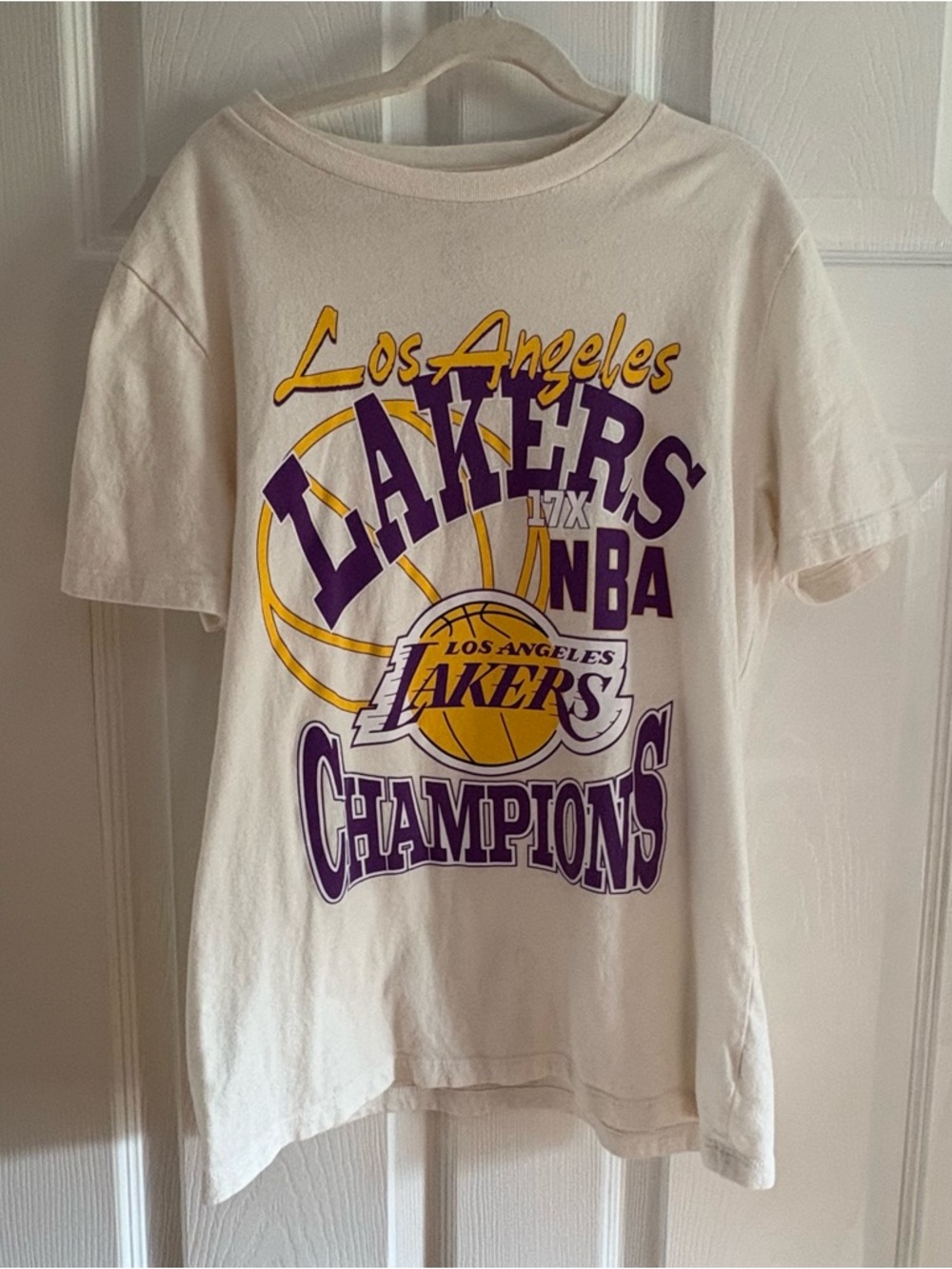 NBA Boys Los Angeles Lakers Graphic Tee Off White Cream XL 14/16 Cotton
